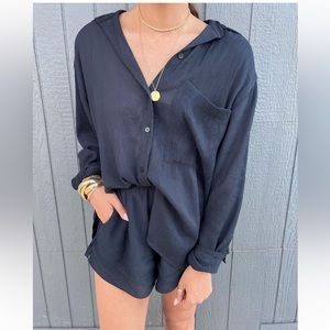 Abercrombie & Fitch Oversized Crinkle Button down - Black (Just the top)